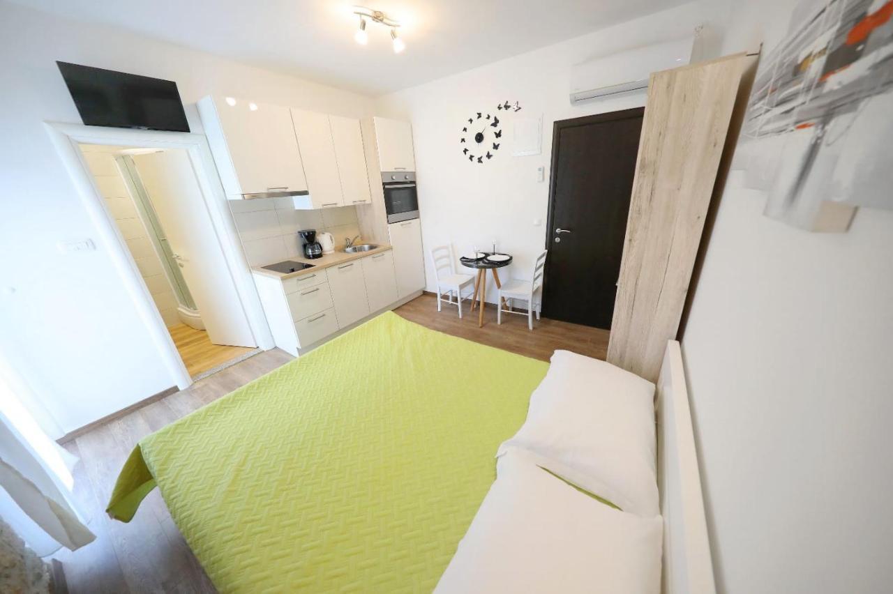 Apartment Center 3