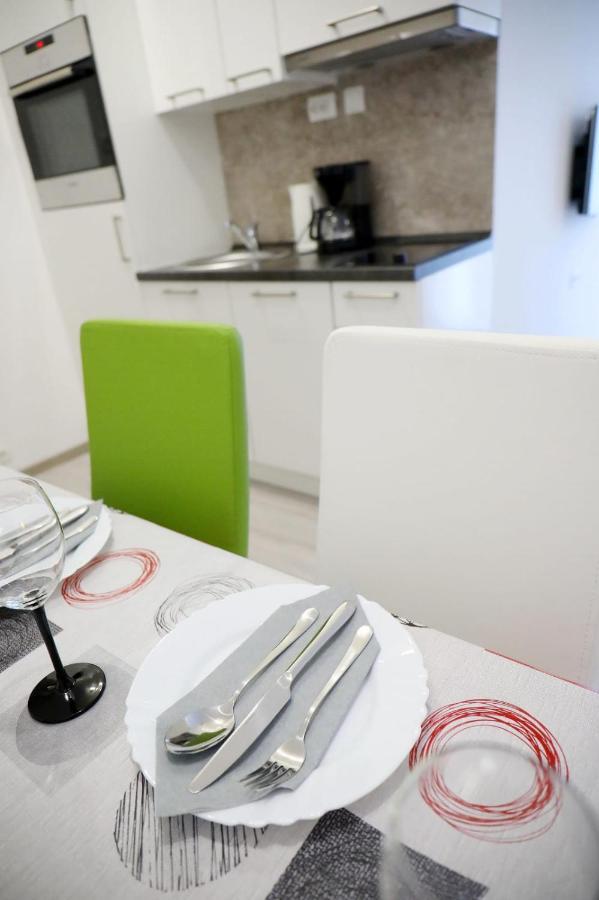 Center 3 Apartment *