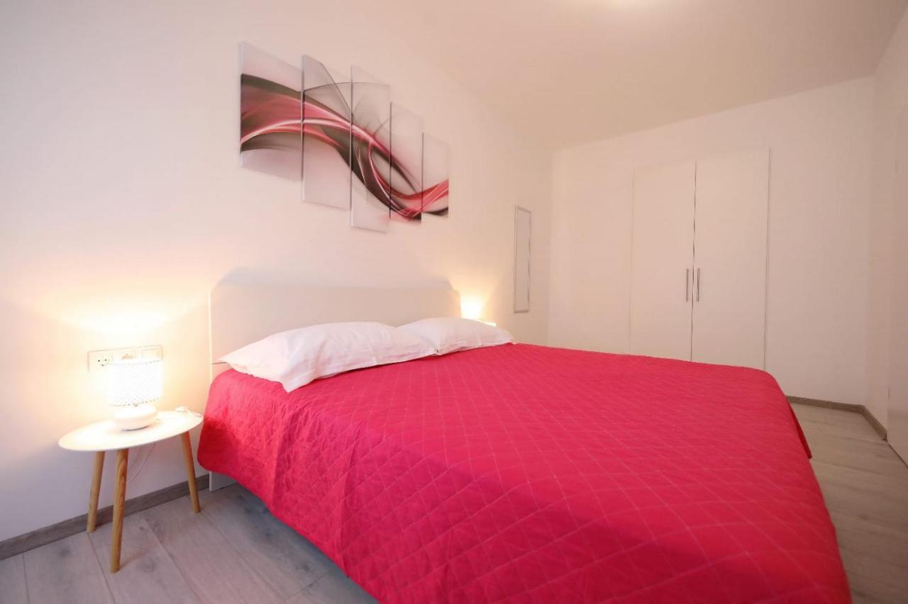 Center 3 Apartment *