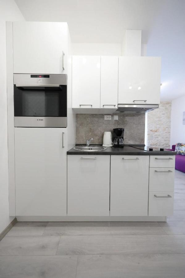 Center 3 Apartment