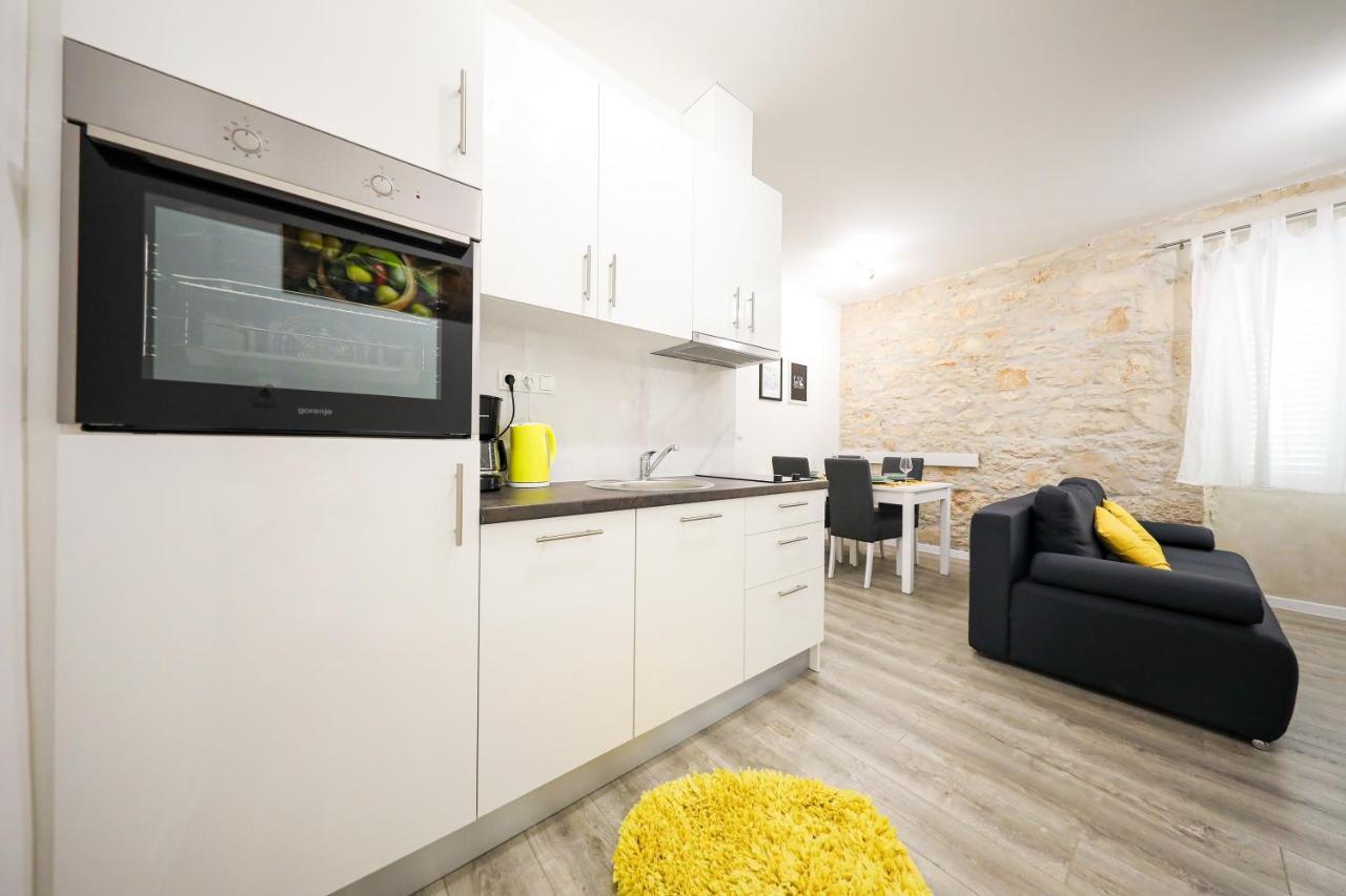 Center 3 Apartment *